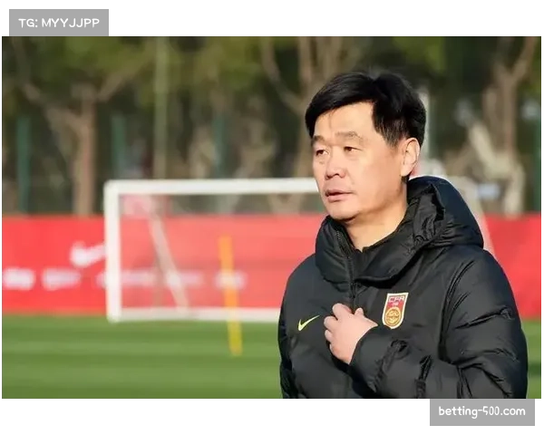 李霄鹏谈主场压力呼吁球迷多宽容支持球队与球员成长